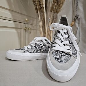 Zara Women Sneakers Snake Pattern Size 39